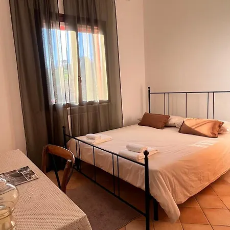 Quiet Garden 10 Min From Sea Apartment *